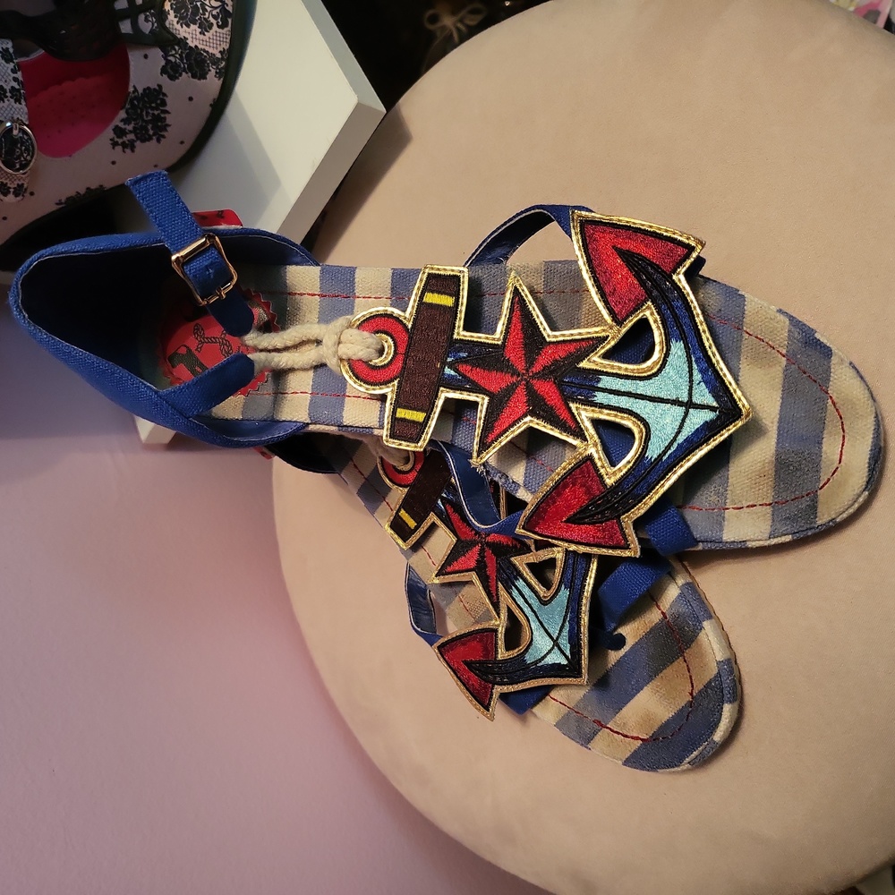Miss L Fire anchor sandals
